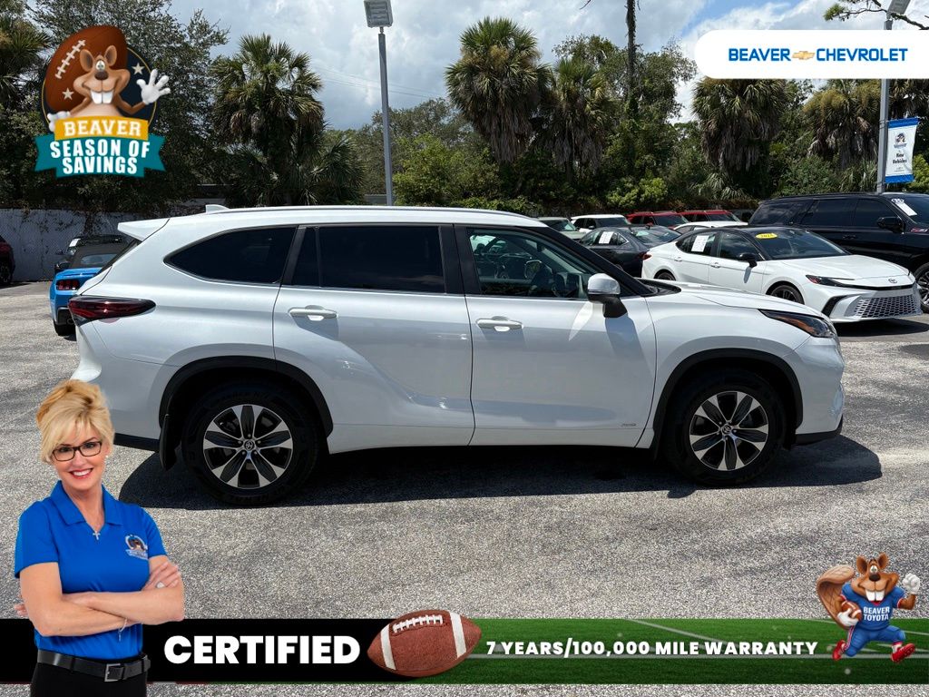 Used 2025 Toyota Highlander Hybrid SUV