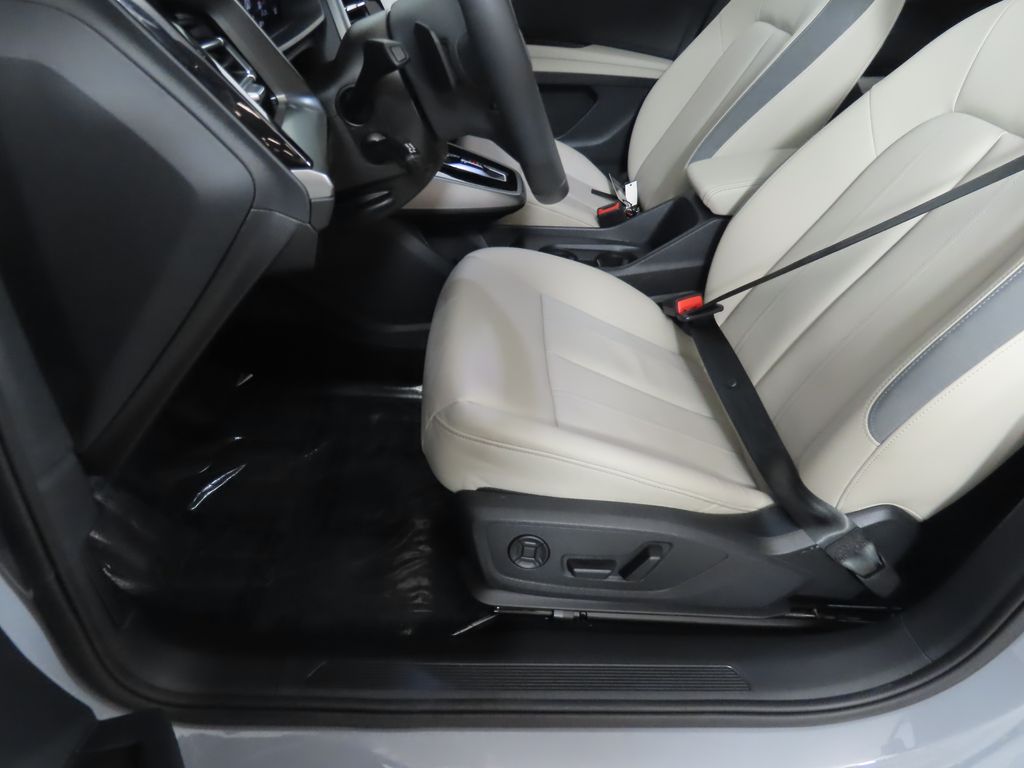 Thumbnail: 2025 Audi Q4 e-tron - 30