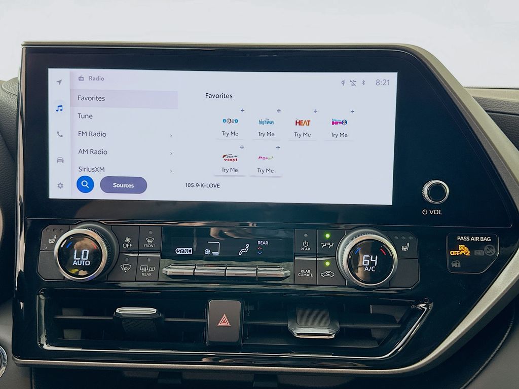 2023 Toyota Highlander XLE 14