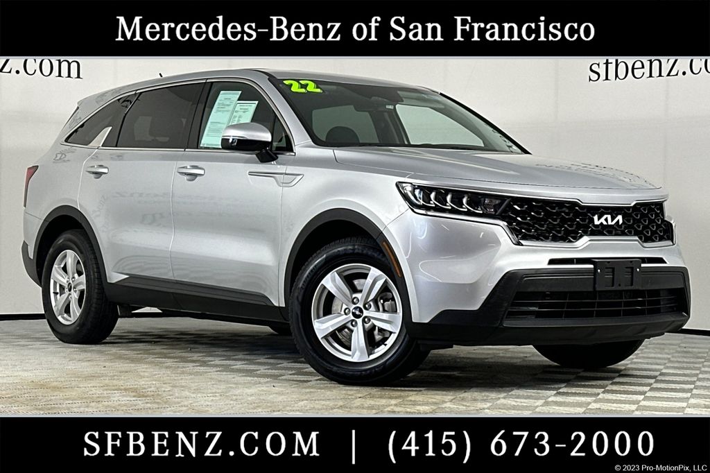 Sparkling Silver 2022 Kia Sorento LX FWD SUV / Crossover Front-Wheel Drive 8-Speed Automatic