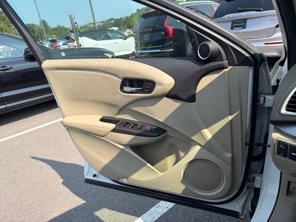 Used 2016  Acura Base image 11