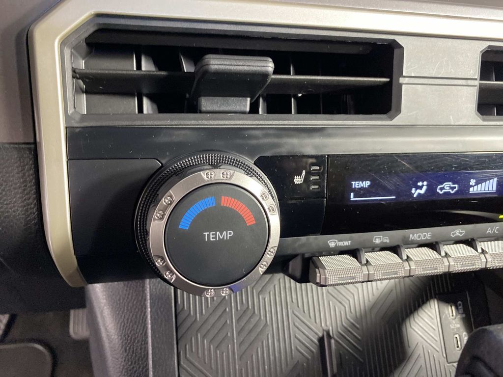 2025 Toyota Tacoma SR5 Ice - Grieco Acura - Image 22
