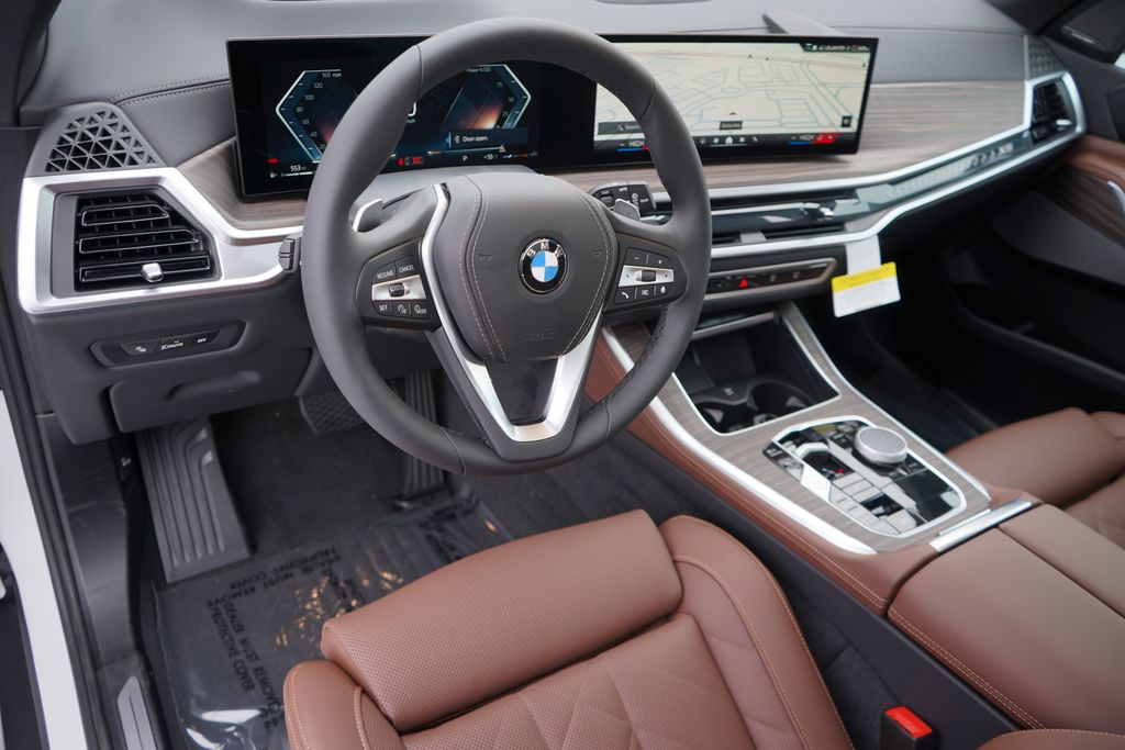 2025 BMW X5 sDrive40i 12