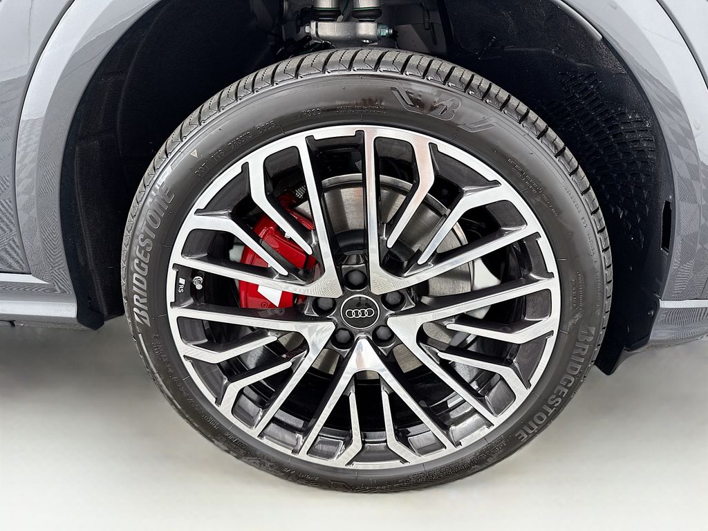 Thumbnail: 2025 Audi SQ5 - 32