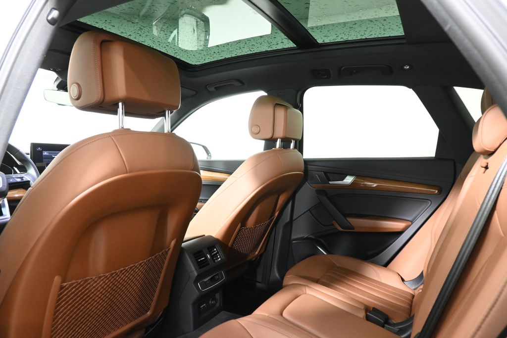 2022 Audi Q5 e Premium 29