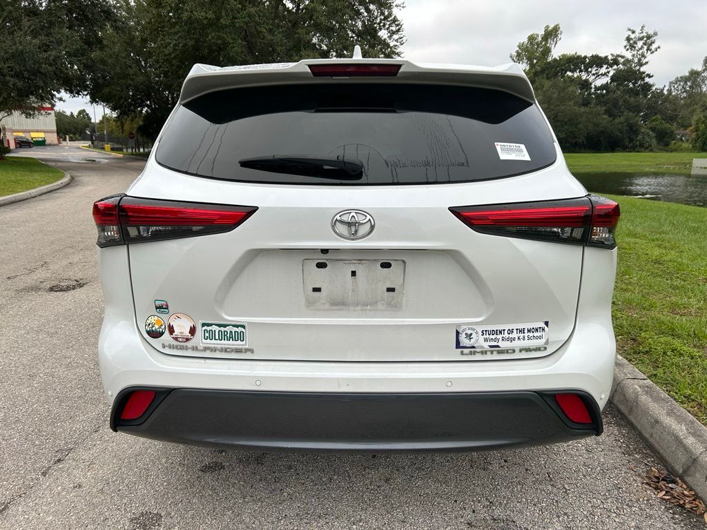 Thumbnail: 2023 Toyota Highlander - 4
