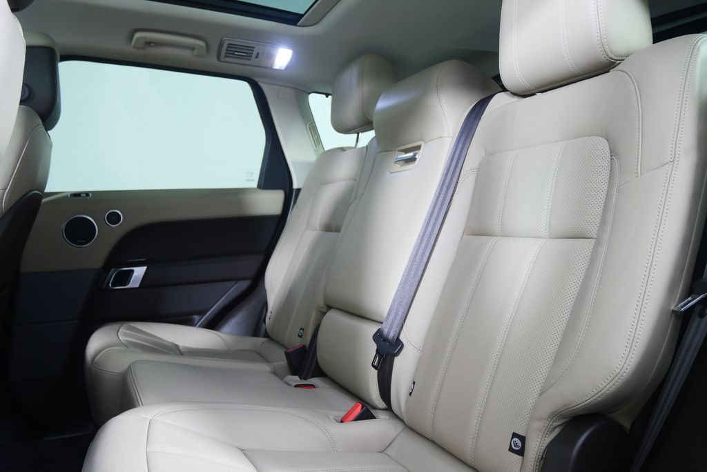 Thumbnail: 2022 Land Rover Range Rover Sport - 17