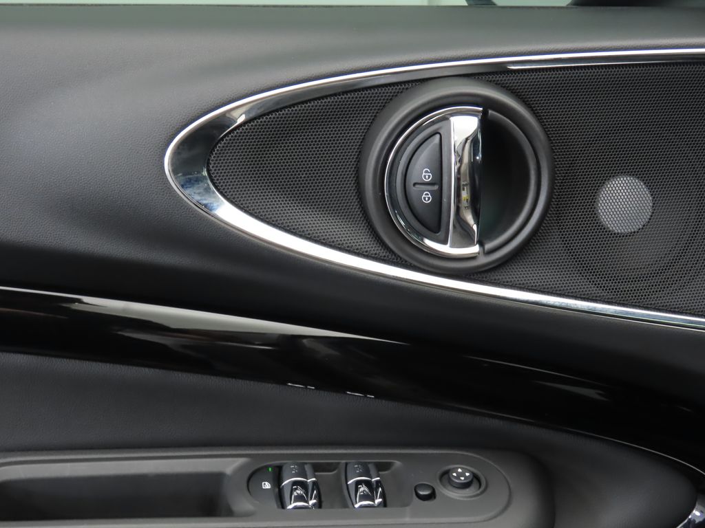 Thumbnail: 2023 MINI Cooper Clubman - 24