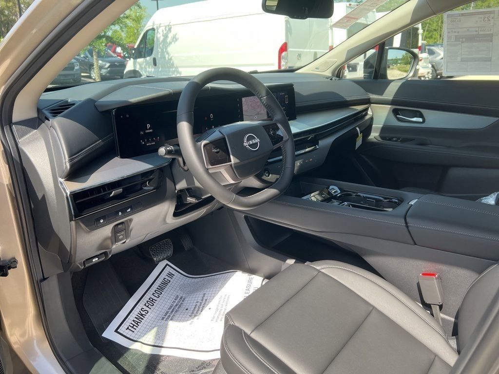 2025 Champagne Silver Metallic Nissan Murano SL AWD SUV