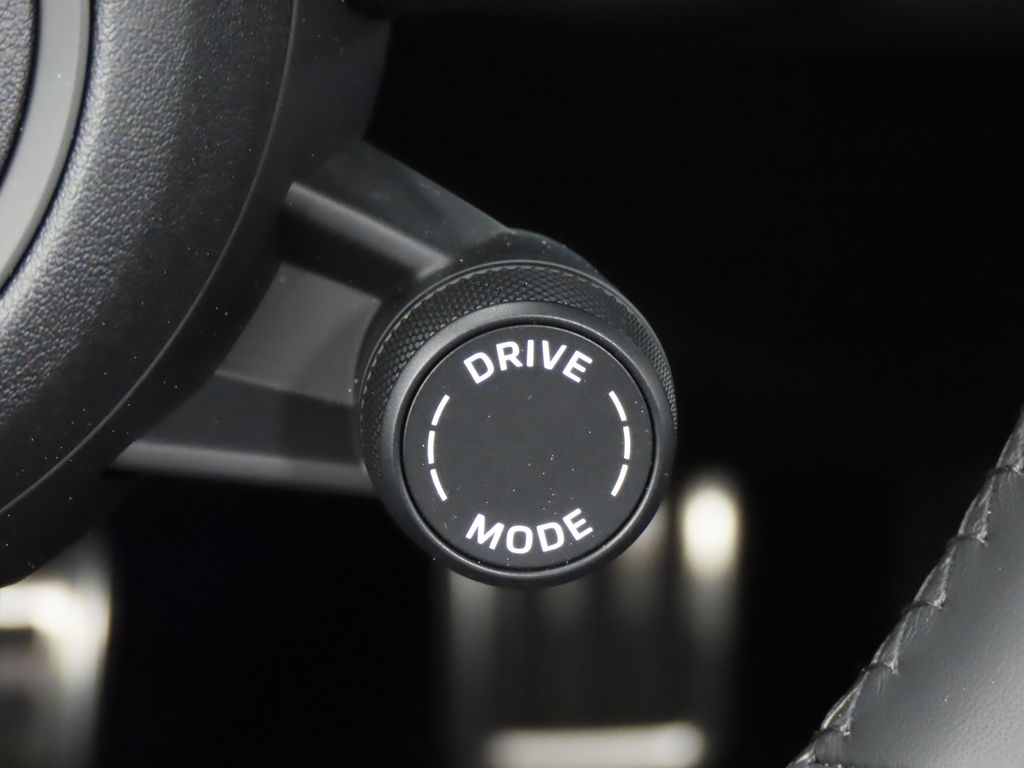 Thumbnail: 2024 Porsche Macan - 23