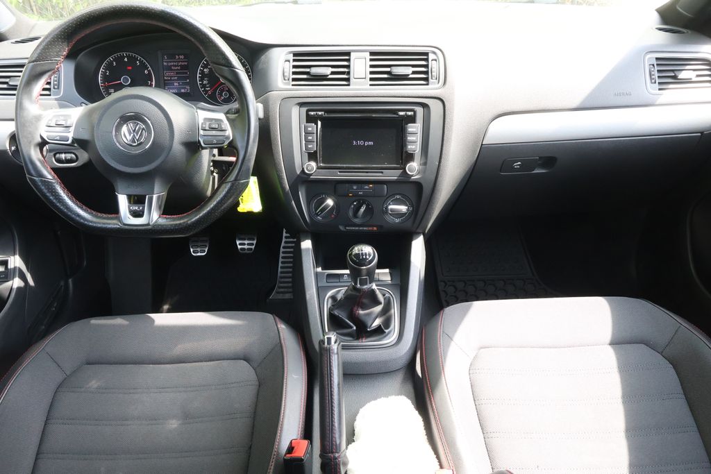 Thumbnail: 2013 Volkswagen Jetta - 14