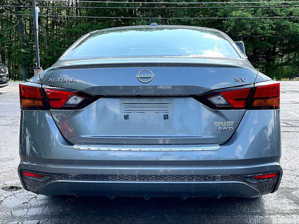 2023 Nissan Altima — photo 5