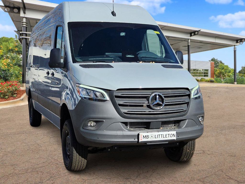 2025 Mercedes-Benz Sprinter 2500 Cargo 170 WB 2