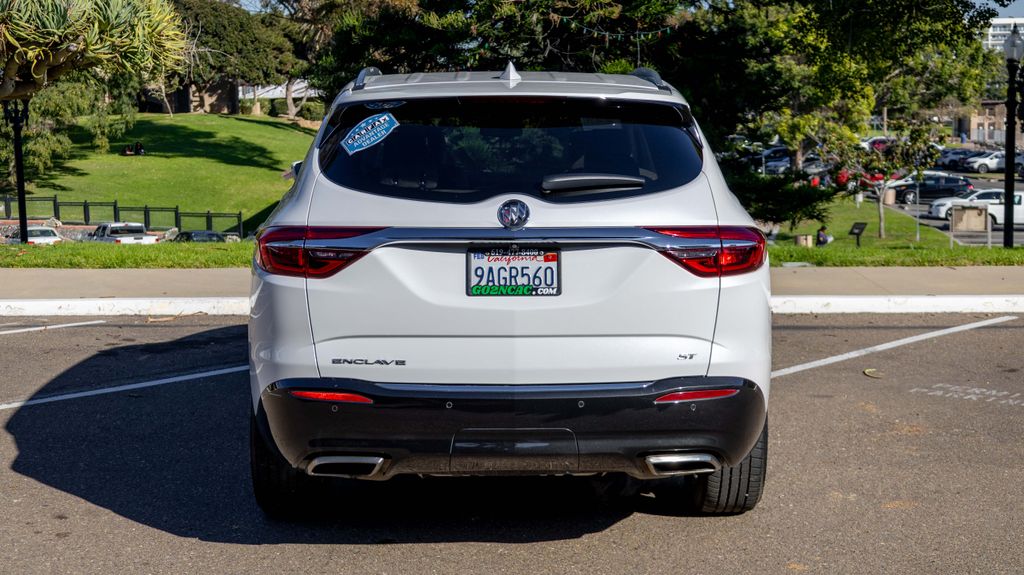 Used 2020 Buick Enclave Essence 4D Sport Utility