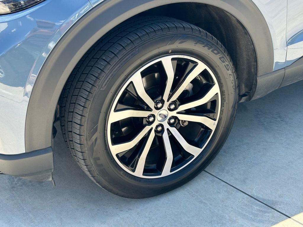 Used 2025 Ford Explorer SUV