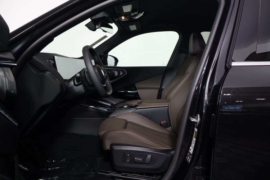 Thumbnail: 2026 BMW X3 - 10