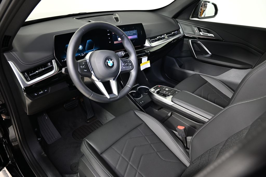 Thumbnail: 2025 BMW X1 - 15