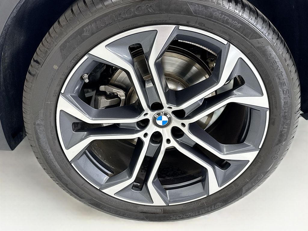 Thumbnail: 2026 BMW X5 - 30