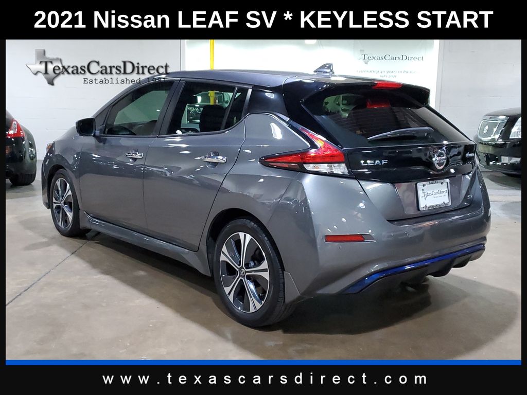 2021 Nissan LEAF SV photo
