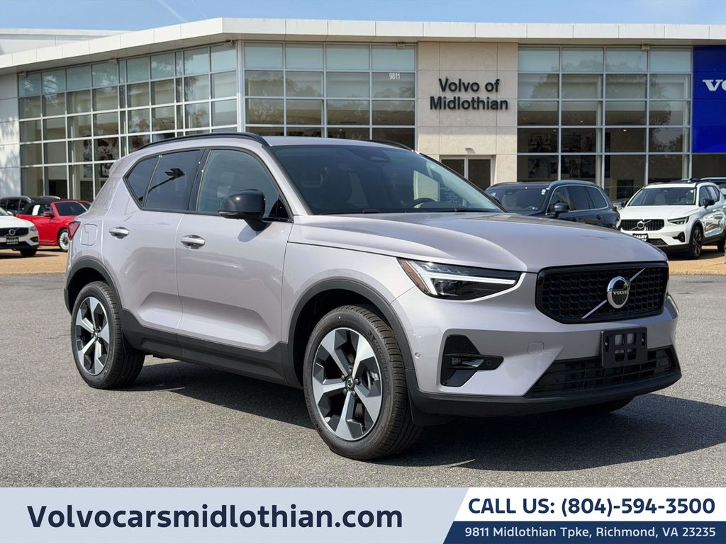 Aurora Silver 2026 Volvo XC40 SUV / Crossover All-Wheel Drive Automatic