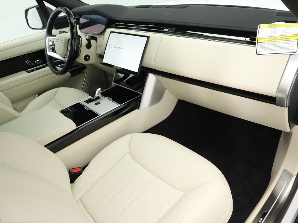 Thumbnail: 2025 Land Rover Range Rover - 18