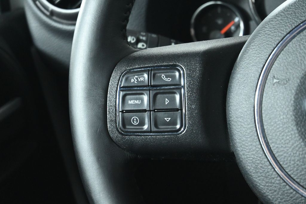 Thumbnail: 2018 Jeep Wrangler - 18