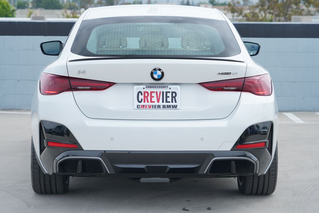 Thumbnail: 2026 BMW i4 - 6