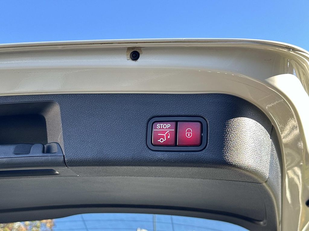 Thumbnail: 2018 Mercedes-Benz GLE - 29