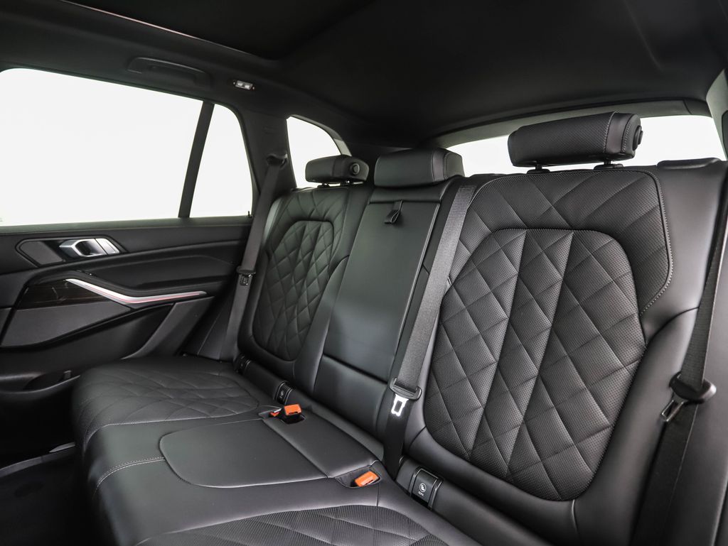 Thumbnail: 2025 BMW X5 - 22