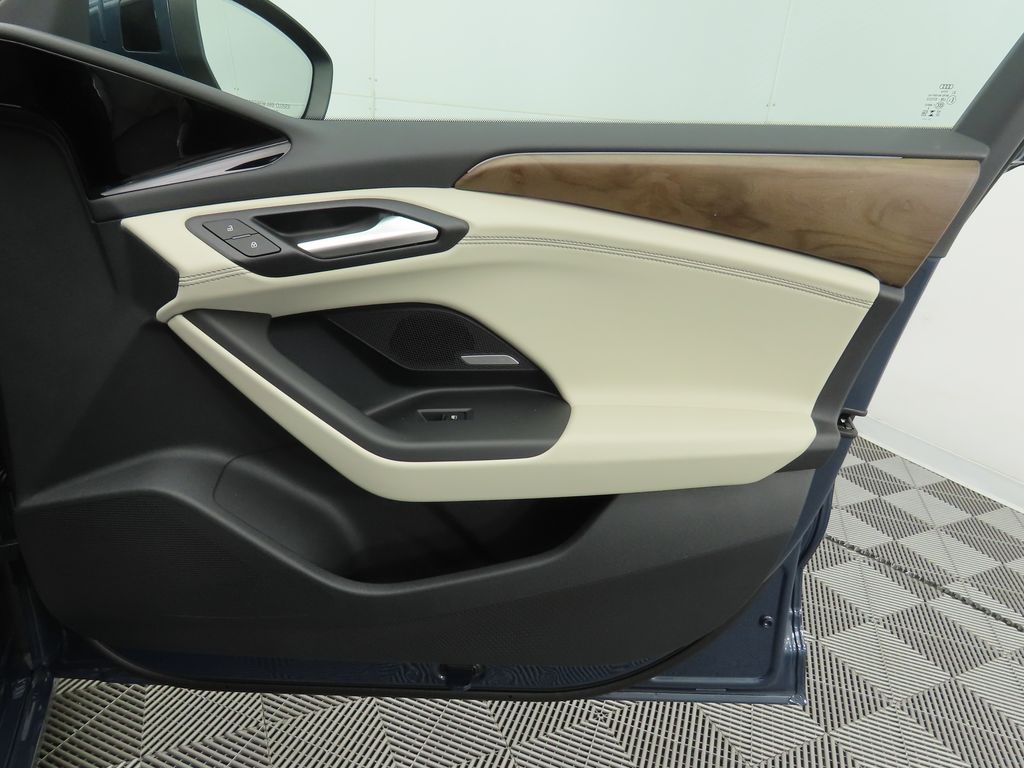 Thumbnail: 2025 Audi A6 - 25