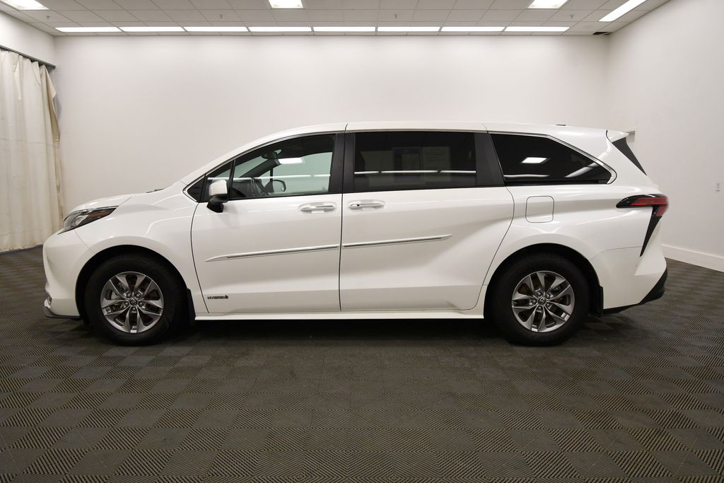 Used 2021 Toyota Sienna Van