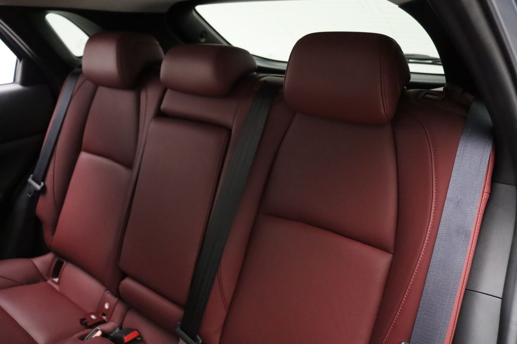 2024 Mazda CX-30 Carbon 18