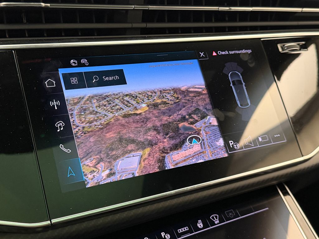Thumbnail: 2026 Audi SQ8 - 25