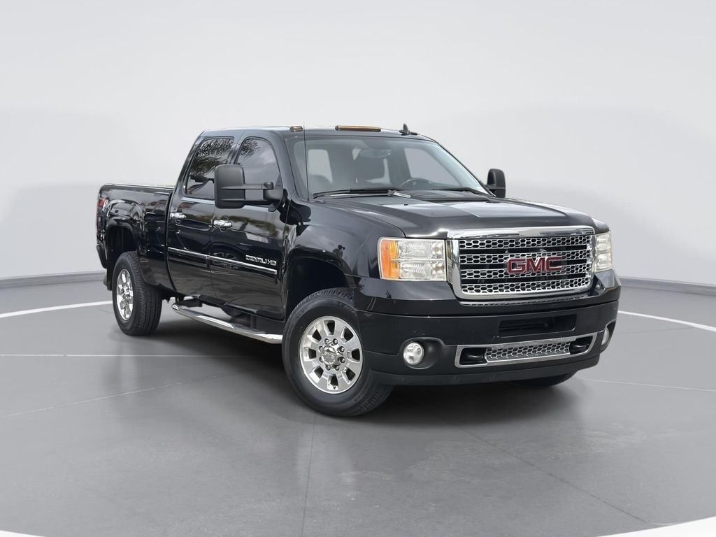2013 GMC Sierra 3500HD Denali Crew Cab SB 4WD