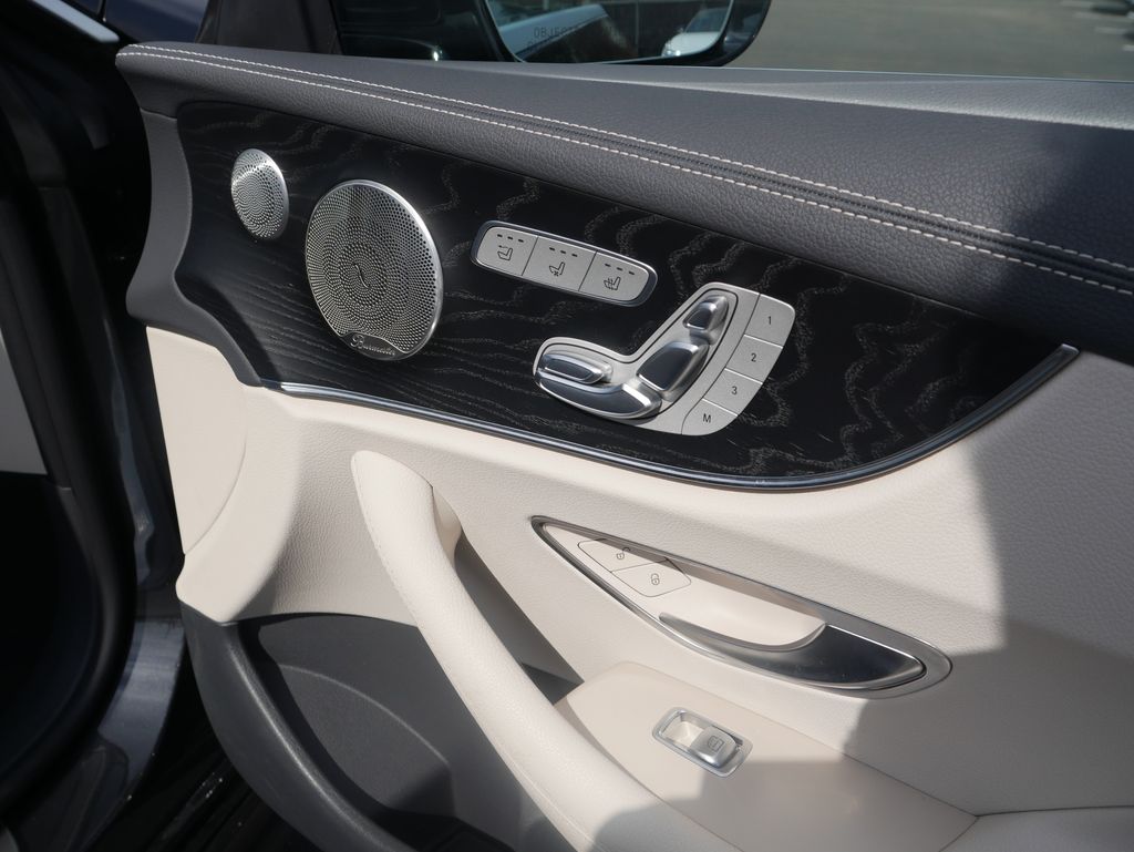 Thumbnail: 2022 Mercedes-Benz E-Class - 23