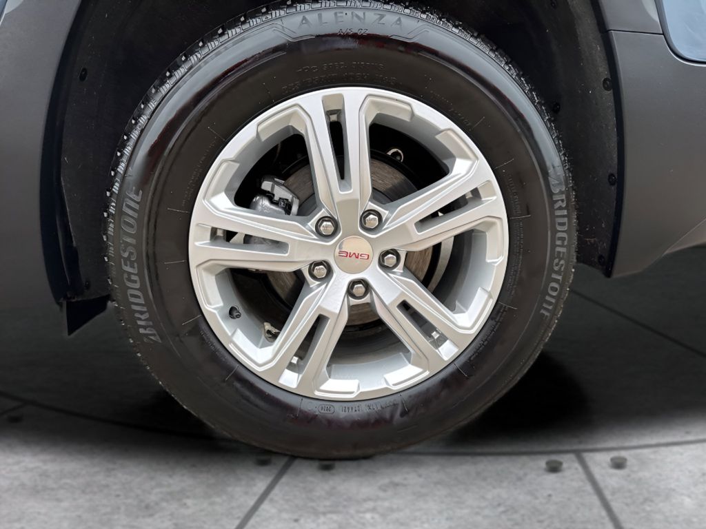2024 GMC Terrain SLE photo