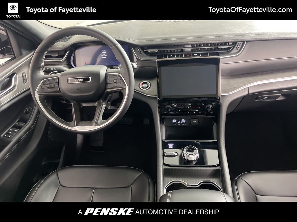 Thumbnail: 2024 Jeep Grand Cherokee L - 4