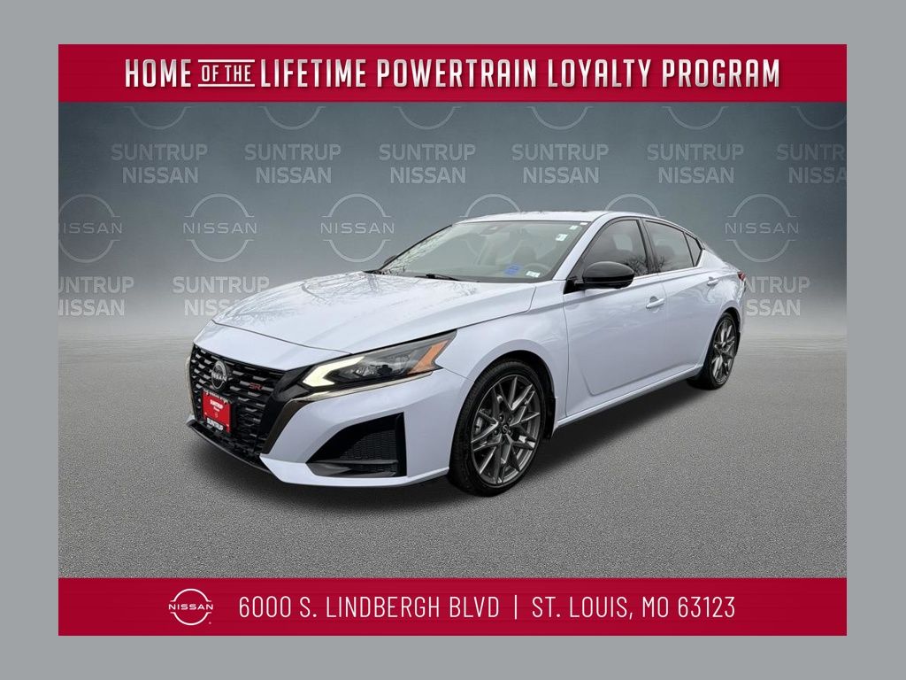 2024 Nissan Altima 2.0 SR FWD