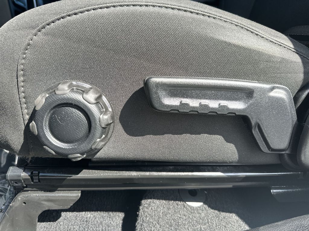 2023 Jeep Gladiator Sport - 11