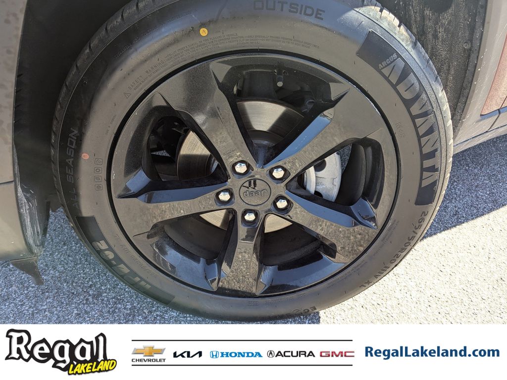 used 2022 Jeep Grand Cherokee car, priced at $27,692