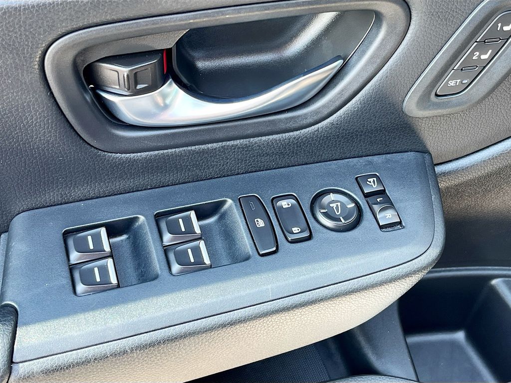 2025 Honda Pilot TrailSport - Photo 17