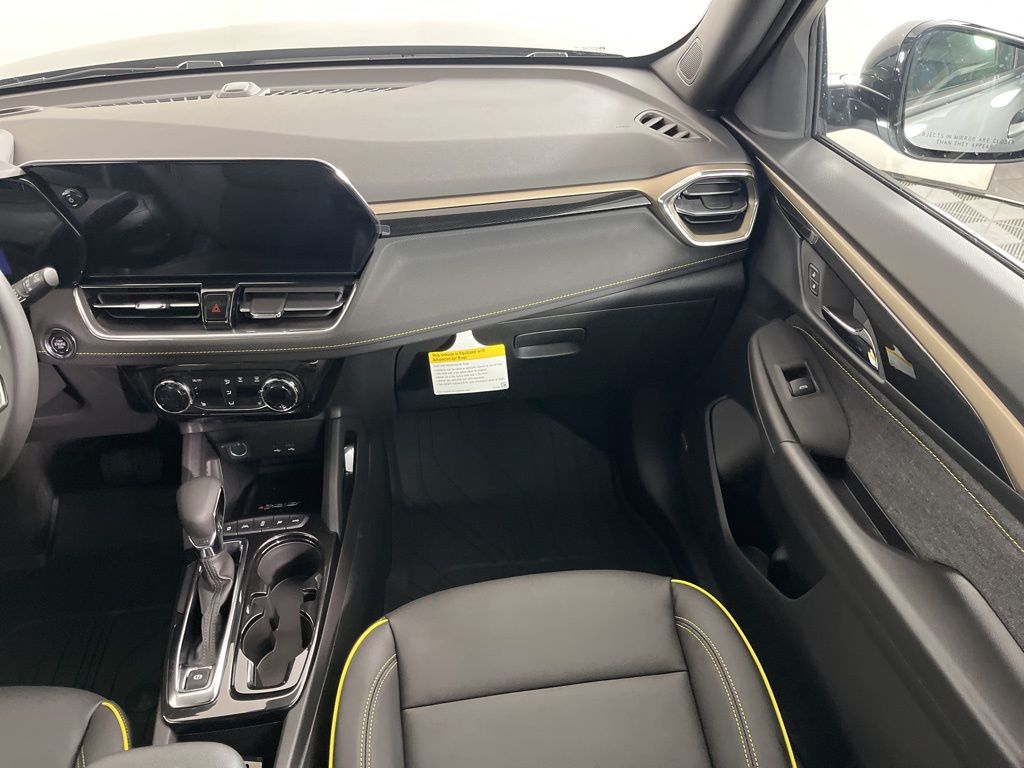 Thumbnail: 2026 Chevrolet TrailBlazer - 12