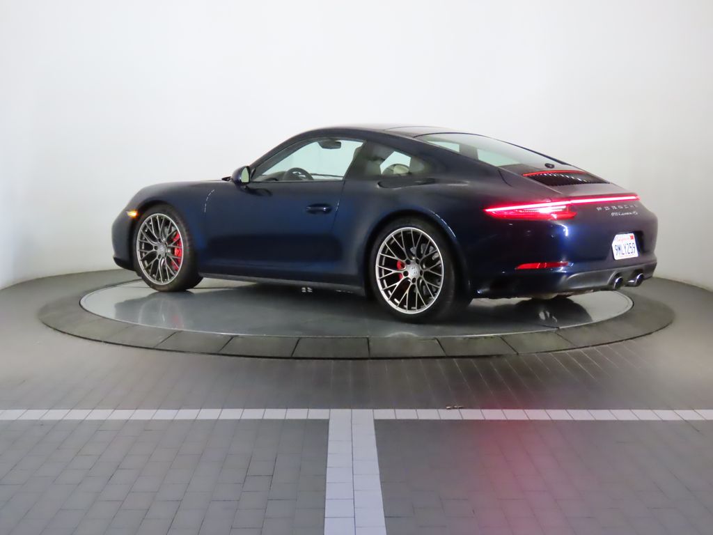 Thumbnail: 2017 Porsche 911 - 3