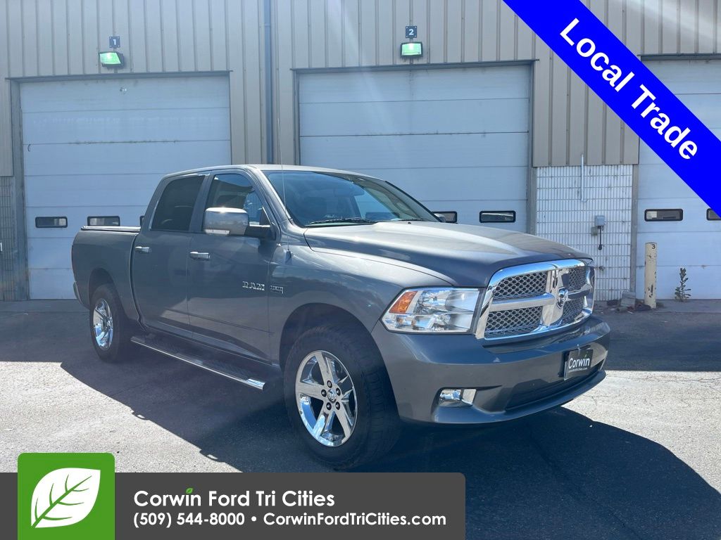 Mineral Gray Metallic Clearcoat 2009 Dodge RAM 1500 SLT Crew Cab 4WD Pickup Truck Four-Wheel Drive 5-Speed Automatic