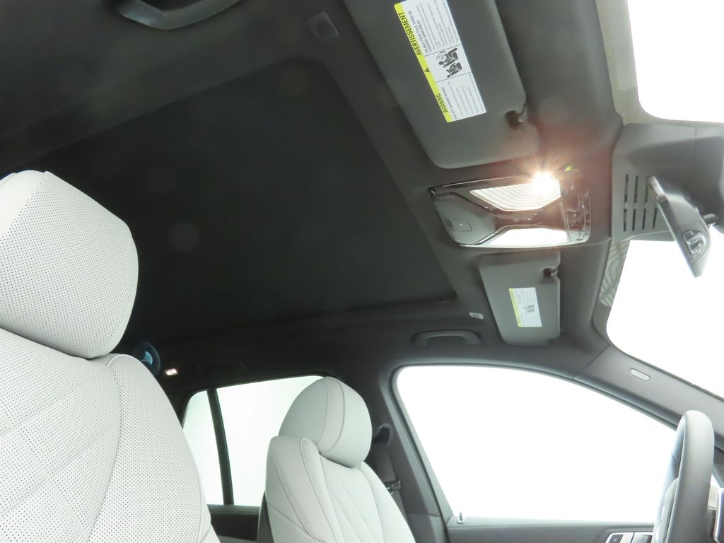 Thumbnail: 2026 BMW X5 - 18