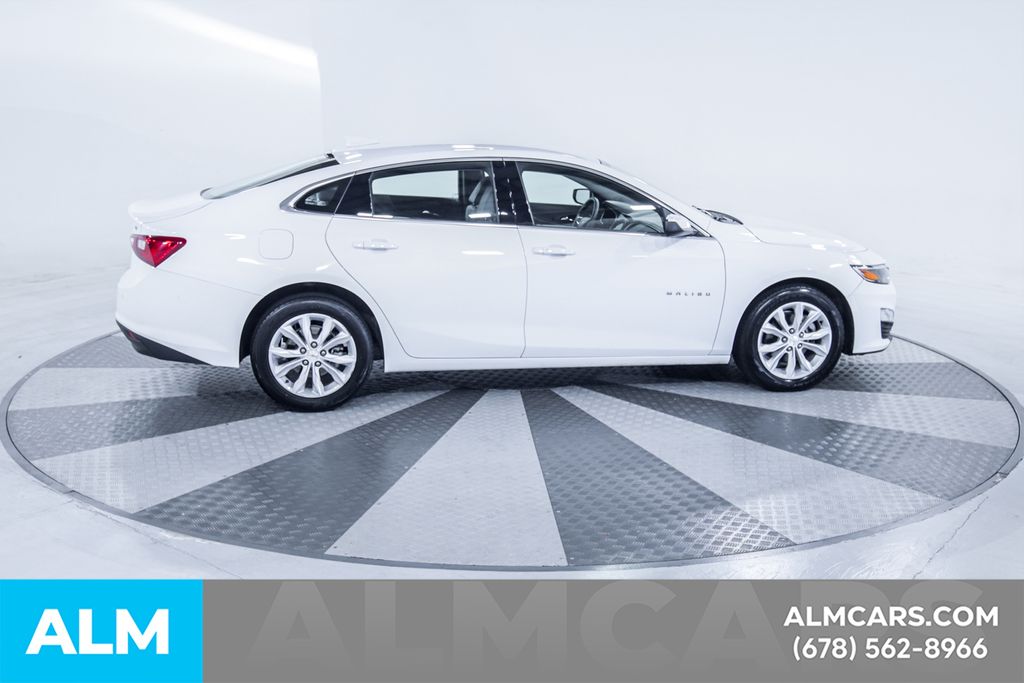 Used 2025 White Chevrolet LT image 11