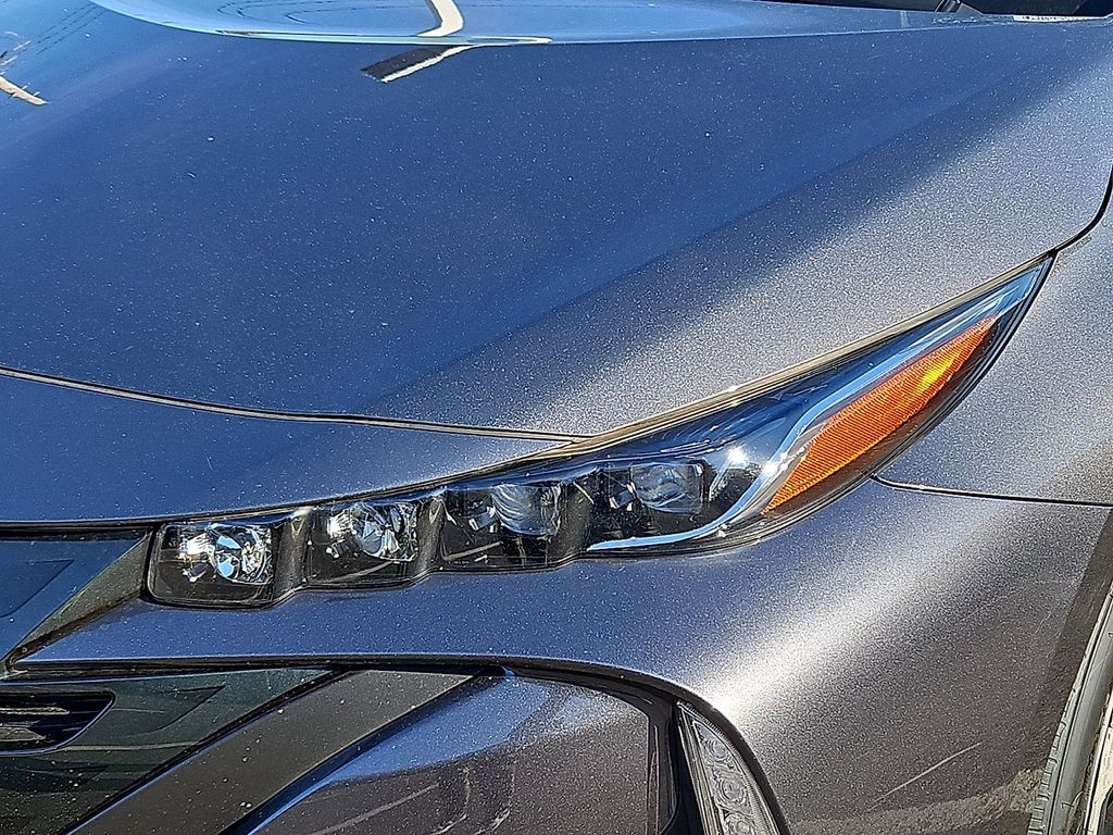 Thumbnail: 2018 Toyota Prius Prime - 9