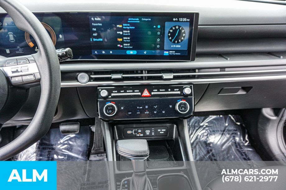 Used 2025 Gray Hyundai SEL image 39