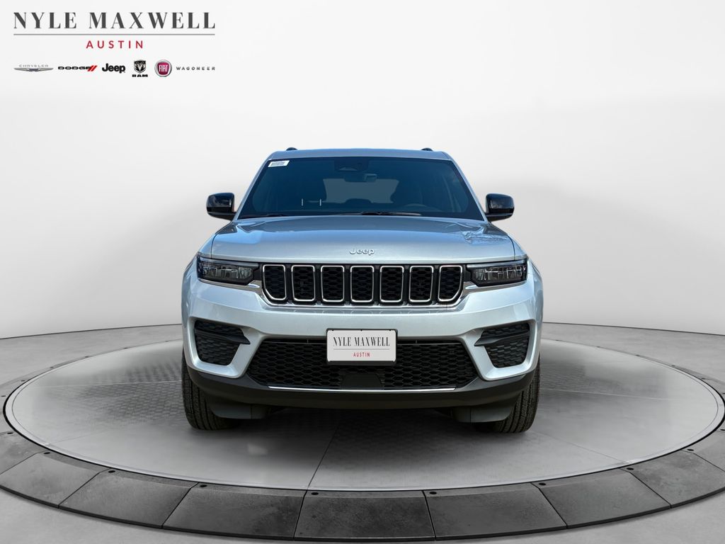 New Car 2025 Jeep Grand Cherokee  Laredo For Sale Under $35,000 In Austin, Texas