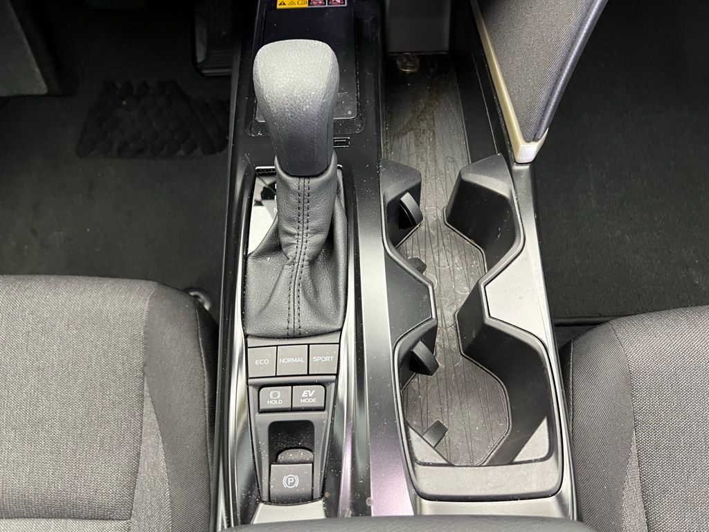 Thumbnail: 2025 Toyota Camry - 11